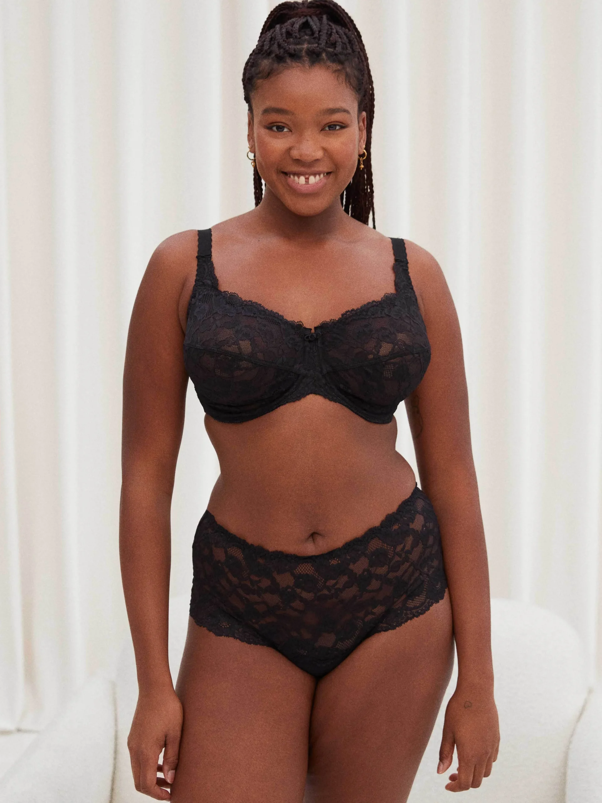 Sarah - Shorty<Darjeeling Online