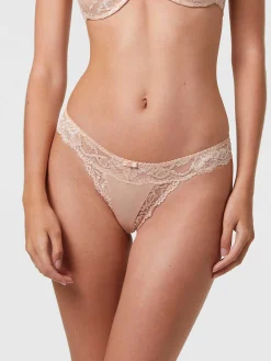 Sarah - String<Darjeeling Discount