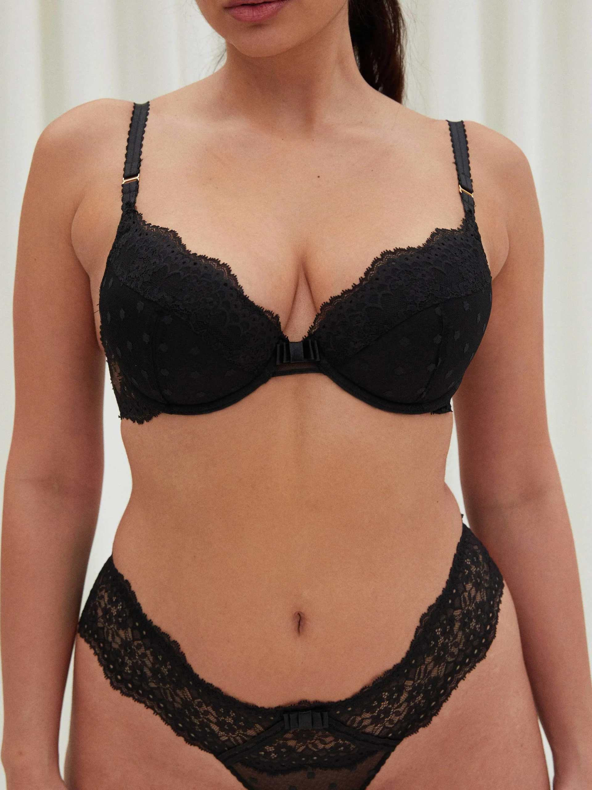 Simone - Push-up<Darjeeling Hot